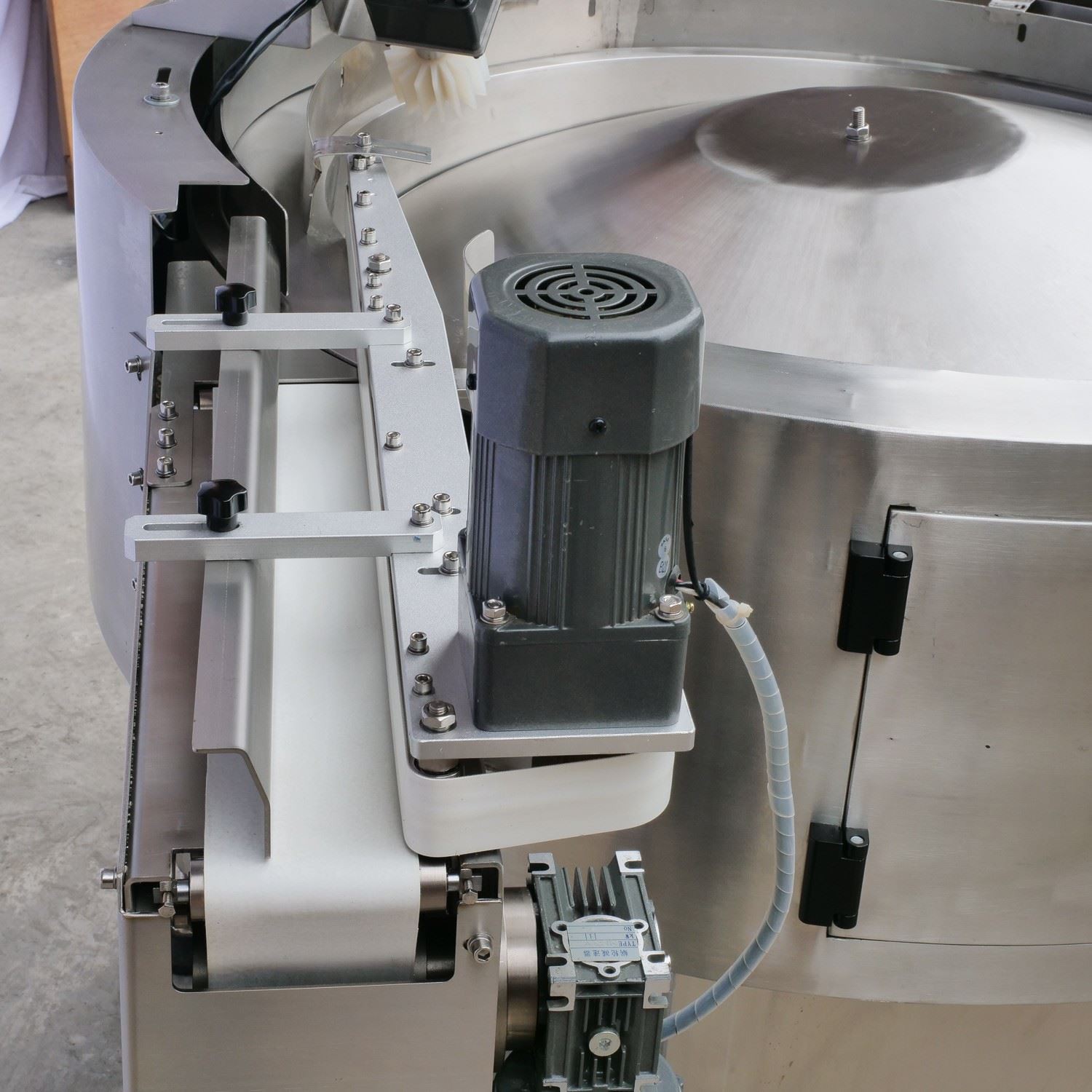 full automatic packaging line with turntable packaging line for.jpg full automatic packaging line with turntable packaging line for.jpg